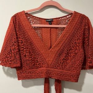 Express tie back crop, barely worn